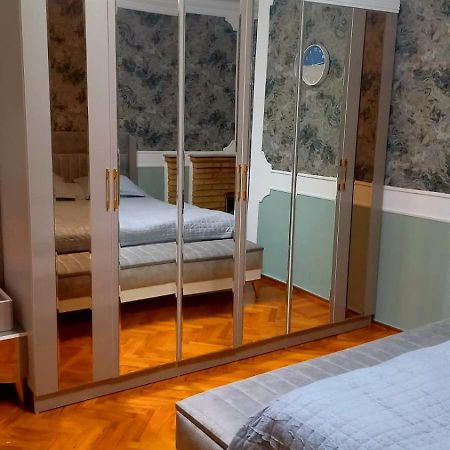 Central Apartment "Ameliya" Baku Kültér fotó